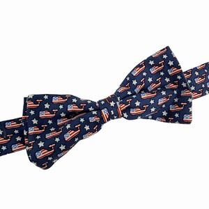 Vineyard Vines Boy's Bow Tie Nautical Whale USA Logo Dark Blue Silk 2" x 16" euc
